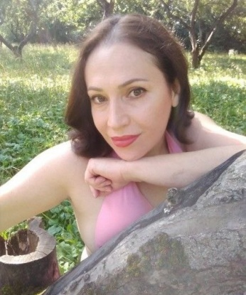 Со мной ты окунешься в мир страсти и удовольствия. Я красива, страстна и опытна. С радостью подарю тебе много нежности и ласки, открою для тебя новые грани наслаждения. У меня есть особые услуги для тебя, о которых ты можешь узнать по телефону или в моём профиле. Заходи, чтобы увидеть мои фотографии и прочитать отзывы обо мне. Жду тебя в Москве, чтобы сделать наши встречи незабываемыми 😘💋 Валентина